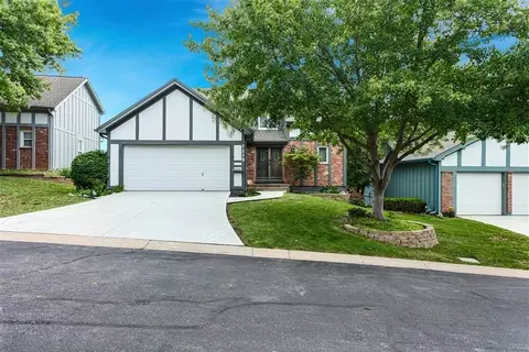 7219 Mastin St, Merriam, KS 66203