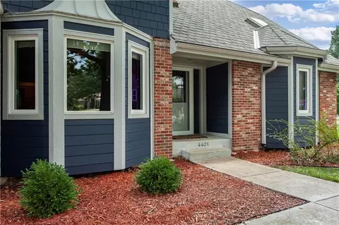 Exterior - 4401 NE Hoit Dr, Lees Summit, MO 64064 photo 4 of 13