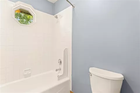 Bath - 4401 NE Hoit Dr, Lees Summit, MO 64064 photo 6 of 8