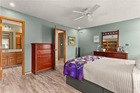 Bedroom - 4401 NE Hoit Dr, Lees Summit, MO 64064 photo 4 of 5