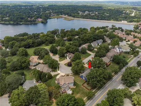 View/Area - 4401 NE Hoit Dr, Lees Summit, MO 64064 photo 6 of 10