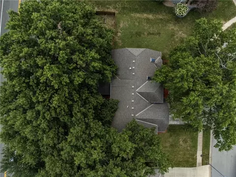 View/Area - 4401 NE Hoit Dr, Lees Summit, MO 64064 photo 1 of 10