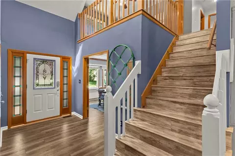 Entry Way - 4401 NE Hoit Dr, Lees Summit, MO 64064 photo 2 of 4