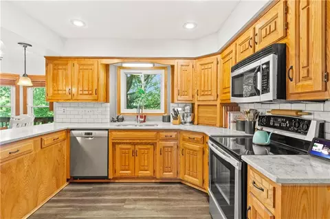 Kitchen - 4401 NE Hoit Dr, Lees Summit, MO 64064 photo 1 of 5