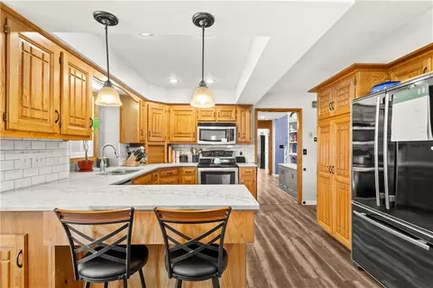 Kitchen - 4401 NE Hoit Dr, Lees Summit, MO 64064 photo 5 of 5
