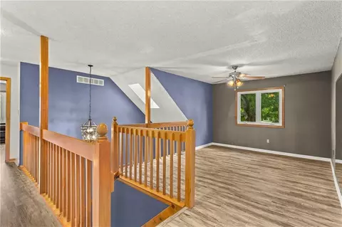 Entry Way - 4401 NE Hoit Dr, Lees Summit, MO 64064 photo 3 of 4