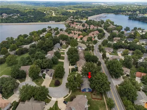 View/Area - 4401 NE Hoit Dr, Lees Summit, MO 64064 photo 5 of 10