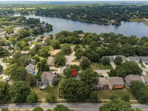 View/Area - 4401 NE Hoit Dr, Lees Summit, MO 64064 photo 7 of 10