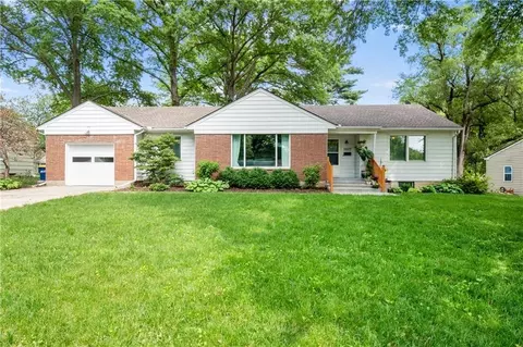 5627 Russell St, Mission, KS 66202