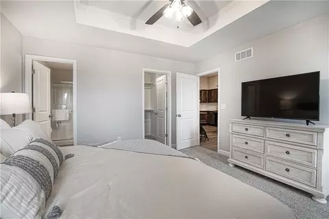 Bedroom - 21107-21109 E 8th St, Independence, MO 64056 photo 5 of 12