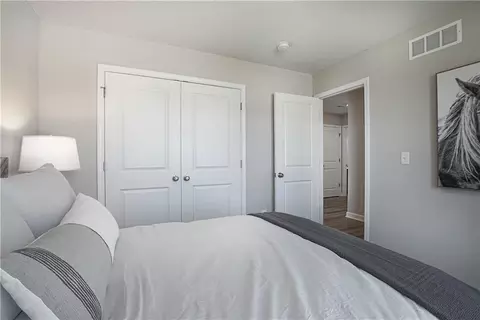 Bedroom - 21107-21109 E 8th St, Independence, MO 64056 photo 8 of 12