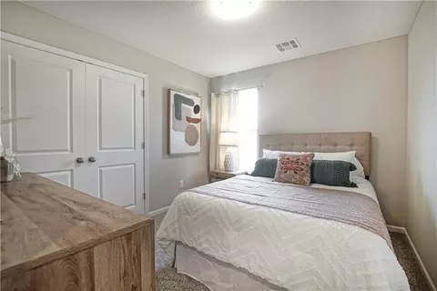 Bedroom - 21107-21109 E 8th St, Independence, MO 64056 photo 3 of 12