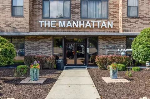 700 E 8th St #5B, Kansas City, MO 64106