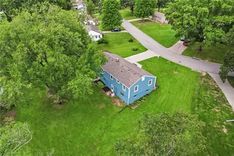 View/Area - 11615 E 38 St, Independence, MO 64052 photo 3 of 4