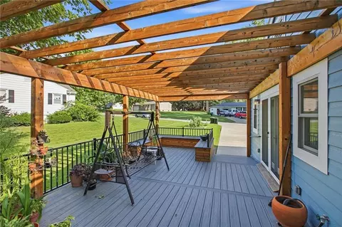 Exterior - 11615 E 38 St, Independence, MO 64052 photo 5 of 7