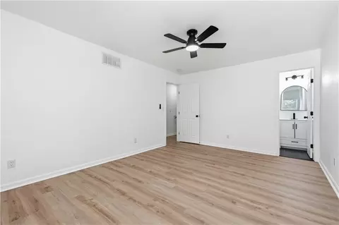 Bedroom - 17322 E Susquehanna Dr, Independence, MO 64056 photo 3 of 8