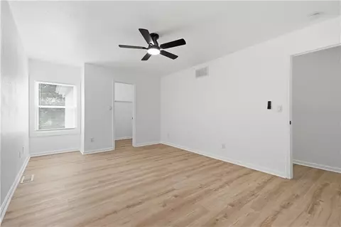 Bedroom - 17322 E Susquehanna Dr, Independence, MO 64056 photo 4 of 8