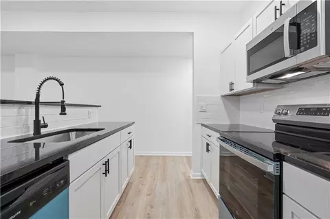 Kitchen - 17322 E Susquehanna Dr, Independence, MO 64056 photo 2 of 2