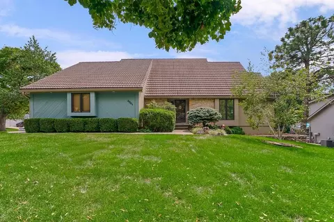 3001 W 121st Ter, Leawood, KS 66209