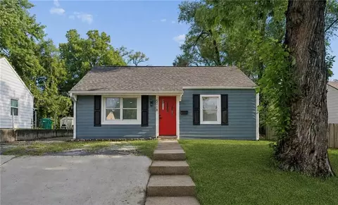 5018 Locust Ave, Kansas City, KS 66106