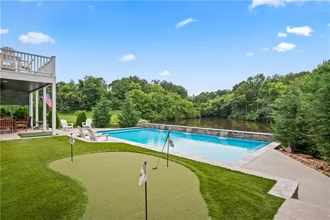 Exterior - 609 NE Persimmon Cir, Lees Summit, MO 64064 photo 1 of 11