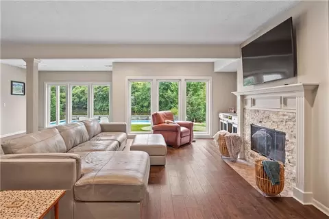 Living - 609 NE Persimmon Cir, Lees Summit, MO 64064 photo 4 of 4
