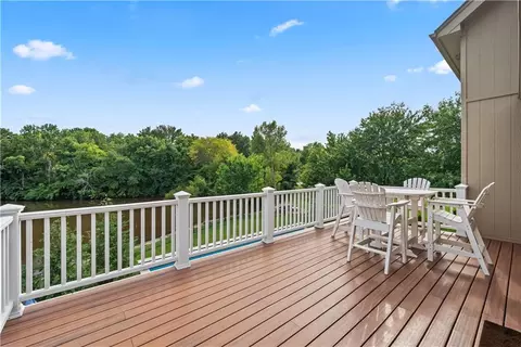 Exterior - 609 NE Persimmon Cir, Lees Summit, MO 64064 photo 8 of 11