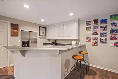 Kitchen - 609 NE Persimmon Cir, Lees Summit, MO 64064 photo 4 of 4