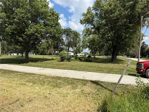 590 4th St, Kidder, MO 64649 photo 7