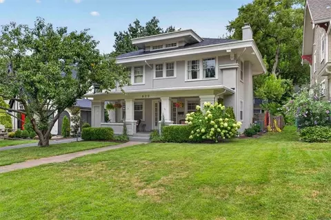 820 W 72nd St, Kansas City, MO 64114