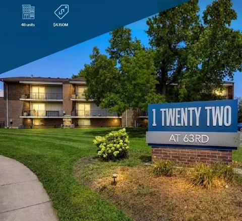 104 NW 63rd St, Kansas City, MO 64118