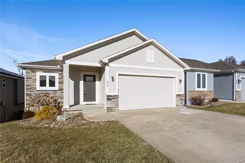 630 NW 110th St, Kansas City, MO 64155