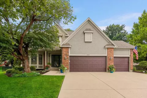 8409 W 154th St, Overland Park, KS 66223