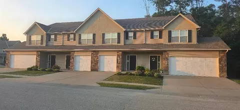 3910 NW 3912 3914 3916 Nw 94th St, Kansas City, MO 64154