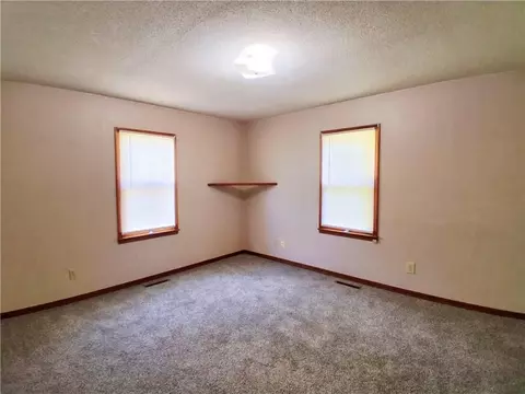 Bedroom - 1017 E 14th St, Pittsburg, KS 66762 photo 2 of 4