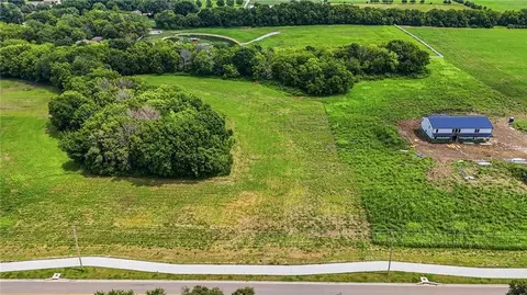 1007 N Ward Rd, Raymore, MO 64083 photo 5