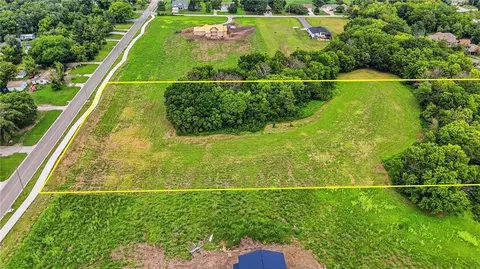 1007 N Ward Rd, Raymore, MO 64083 photo 4