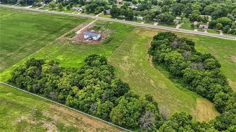 1007 N Ward Rd, Raymore, MO 64083 photo 10