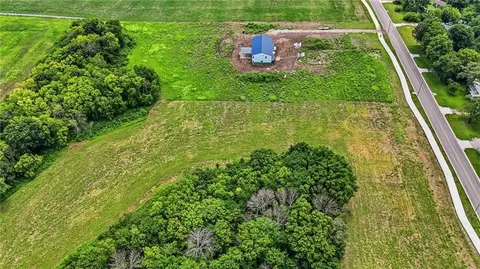 1007 N Ward Rd, Raymore, MO 64083 photo 9