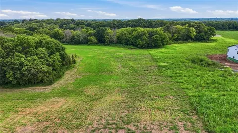 1007 N Ward Rd, Raymore, MO 64083 photo 18