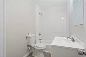 Bath - 15309 E Mayes Rd, Independence, MO 64050 photo 1 of 1