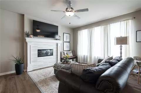 Living - 27407 E Sycamore St, Lees Summit, MO 64086 photo 3 of 3