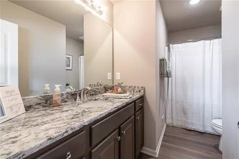 Bath - 27407 E Sycamore St, Lees Summit, MO 64086 photo 2 of 3
