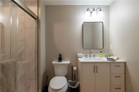 Bath - 27407 E Sycamore St, Lees Summit, MO 64086 photo 3 of 4