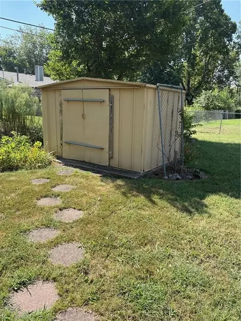 Exterior - 1024 N 17th Pl, Independence, KS 67301 photo 5 of 5