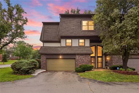 10162 Locust St #8, Kansas City, MO 64131