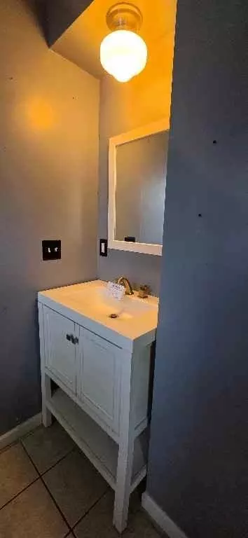 Bath - 121 N Ash Ave, Independence, MO 64053 photo 2 of 2