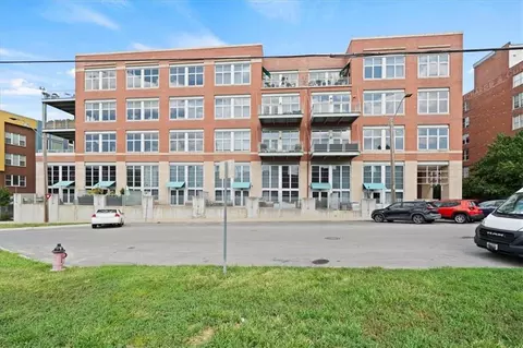 210 W 5th St #101, Kansas City, MO 64105