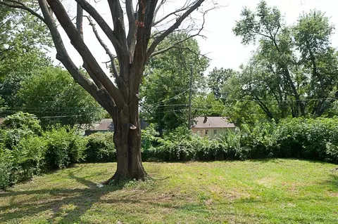 Exterior - 10813 E 58th Ter, Raytown, MO 64133 photo 6 of 7