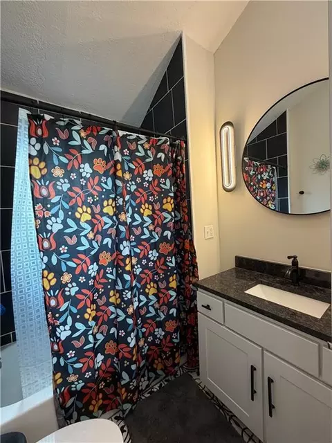 Bath - 10813 E 58th Ter, Raytown, MO 64133 photo 3 of 6